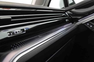 Volkswagen Touareg R-Line 3.0 TDI 170kW (231CV) Tip 4Motion **Techo panorámico** - Foto 50