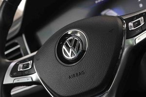 Volkswagen Touareg R-Line 3.0 TDI 170kW (231CV) Tip 4Motion **Techo panorámico** - Foto 34