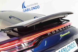 Porsche Panamera 4 E-Hybrid Platinum Edition **Techo panorámico** - Foto 27