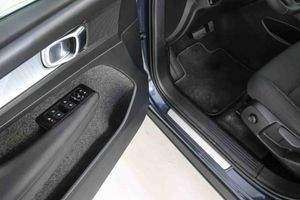Volvo XC40 1.5 T4 Twin Recharge Core Auto - Foto 35