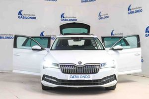 Skoda Superb Combi 2.0 TDI 110kW (150CV) DSG Ambition **Techo panorámico** - Foto 21