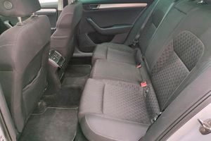 Skoda Superb Combi 2.0 TDI 110kW (150CV) DSG Ambition **Techo panorámico** - Foto 5