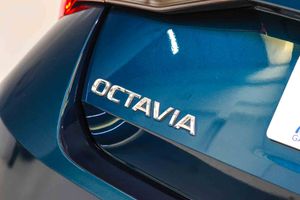 Skoda Octavia 1.4 TSI 110kW/150kW DSG PHEV Ambition - Foto 17