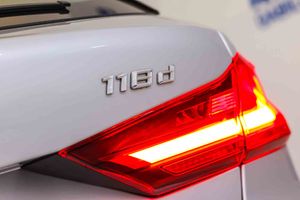 BMW Serie 1 118d Business Auto. - Foto 11