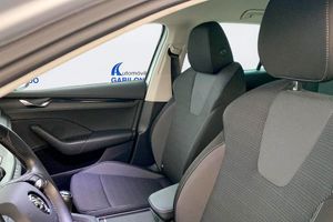 Skoda Octavia Combi 2.0 TDI 85kW(115CV) Man Ambition - Foto 4