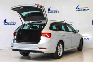 Skoda Octavia Combi 2.0 TDI 85kW(115CV) Man Ambition - Foto 18