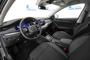 Skoda Octavia Combi 1.5 TSI 110kW DSG m-HEV Ambit - Foto 27
