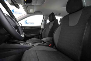 Skoda Octavia Combi 1.5 TSI 110kW DSG m-HEV Ambit - Foto 28