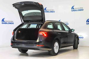 Skoda Octavia Combi 1.5 TSI 110kW DSG m-HEV Ambit - Foto 17