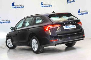 Skoda Octavia Combi 1.5 TSI 110kW DSG m-HEV Ambit - Foto 13