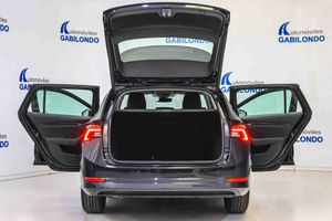 Skoda Octavia Combi 1.5 TSI 110kW DSG m-HEV Ambit - Foto 25