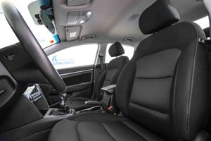 Hyundai Elantra 1.6 CRDi Tecno - Foto 27
