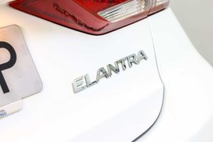 Hyundai Elantra 1.6 CRDi Tecno - Foto 11