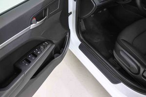 Hyundai Elantra 1.6 CRDi Tecno - Foto 28