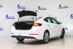Hyundai Elantra 1.6 CRDi Tecno - Foto 17