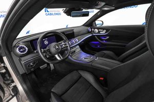 Mercedes Clase E Coupé E 350 **Modelo E 300 AMG Line** - Foto 28