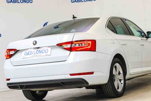 Skoda Superb Ambition 1.4 TSI iV P-HEV DSG - Foto 29