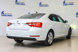 Skoda Superb Ambition 1.4 TSI iV P-HEV DSG - Foto 13