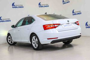 Skoda Superb Ambition 1.4 TSI iV P-HEV DSG - Foto 17