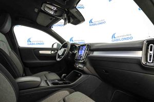 Volvo XC40 2.0 B3 G Core Auto - Foto 45