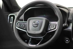 Volvo XC40 2.0 B3 G Core Auto - Foto 34