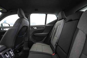 Volvo XC40 2.0 B3 G Core Auto - Foto 9