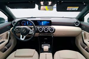 Mercedes Clase A A 250 e Sedán - Foto 4
