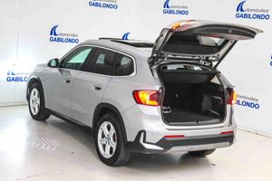 BMW X1 xDrive25e Techo panorámico - Foto 31