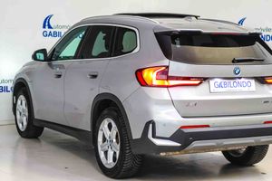 BMW X1 xDrive25e Techo panorámico - Foto 37