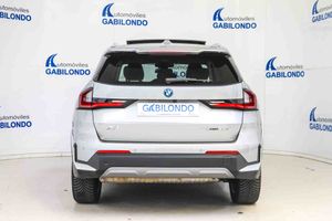 BMW X1 xDrive25e Techo panorámico - Foto 4