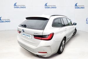 BMW Serie 3 320e xDrive Touring - Foto 8