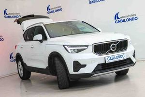 Volvo XC40 2.0 B3 G Essential Auto - Foto 22