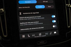 Volvo XC40 2.0 B3 G Essential Auto - Foto 57