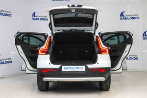 Volvo XC40 2.0 B3 G Essential Auto - Foto 26