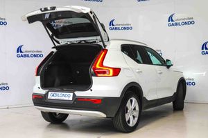Volvo XC40 2.0 B3 G Essential Auto - Foto 20