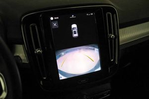 Volvo XC40 2.0 B3 G Essential Auto - Foto 50