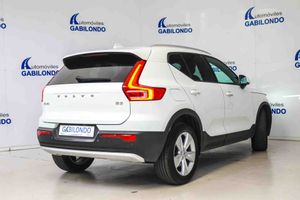Volvo XC40 2.0 B3 G Essential Auto - Foto 14