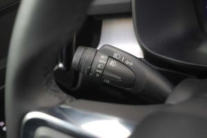 Volvo XC40 2.0 B3 G Essential Auto - Foto 40
