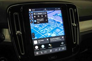 Volvo XC40 2.0 B3 G Essential Auto - Foto 51