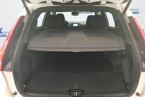 Volvo XC40 2.0 B3 G Essential Auto - Foto 7