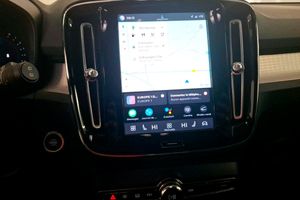 Volvo XC40 2.0 B3 G Essential Auto - Foto 6