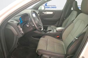 Volvo XC40 2.0 B3 G Essential Auto - Foto 4