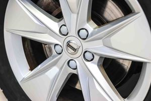 Volvo XC40 2.0 B3 G Essential Auto - Foto 24