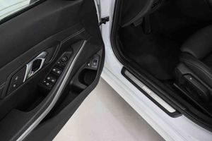 BMW Serie 3 320e Touring - Foto 34