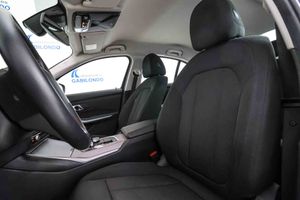 BMW Serie 3 318d - Foto 26