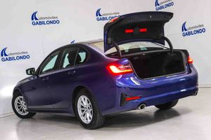 BMW Serie 3 318d - Foto 20