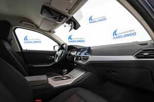BMW Serie 3 318d - Foto 44
