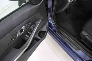 BMW Serie 3 318d - Foto 27