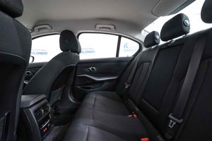 BMW Serie 3 318d - Foto 46