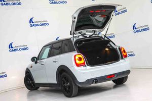 MINI MINI COOPER D 5 PUERTAS automático - Foto 23